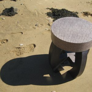 Le tabouret rond à la plage